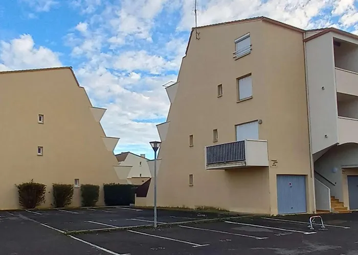 Apartamento Avec Piscine, à Proximité, Animaux Et Parking, Climatisation - Fr-1-387-212 *